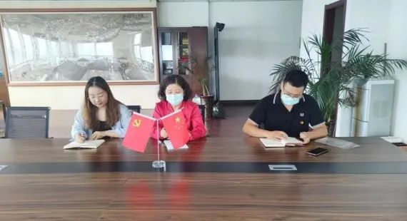 省侨商会党员重温党史，积极参与抗疫志愿服务