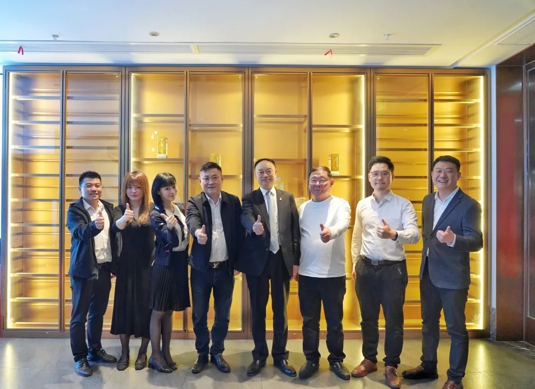 中国侨商联合会副会长、洛阳市侨商联合会会长邝远平一行与合肥市侨商会代表坐谈交流