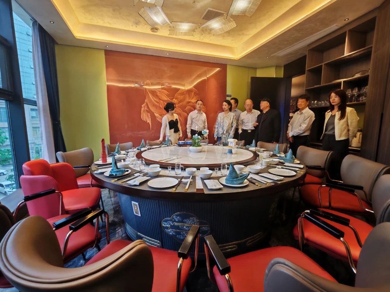 省侨商会走进常务理事单位南棠宴参观体验