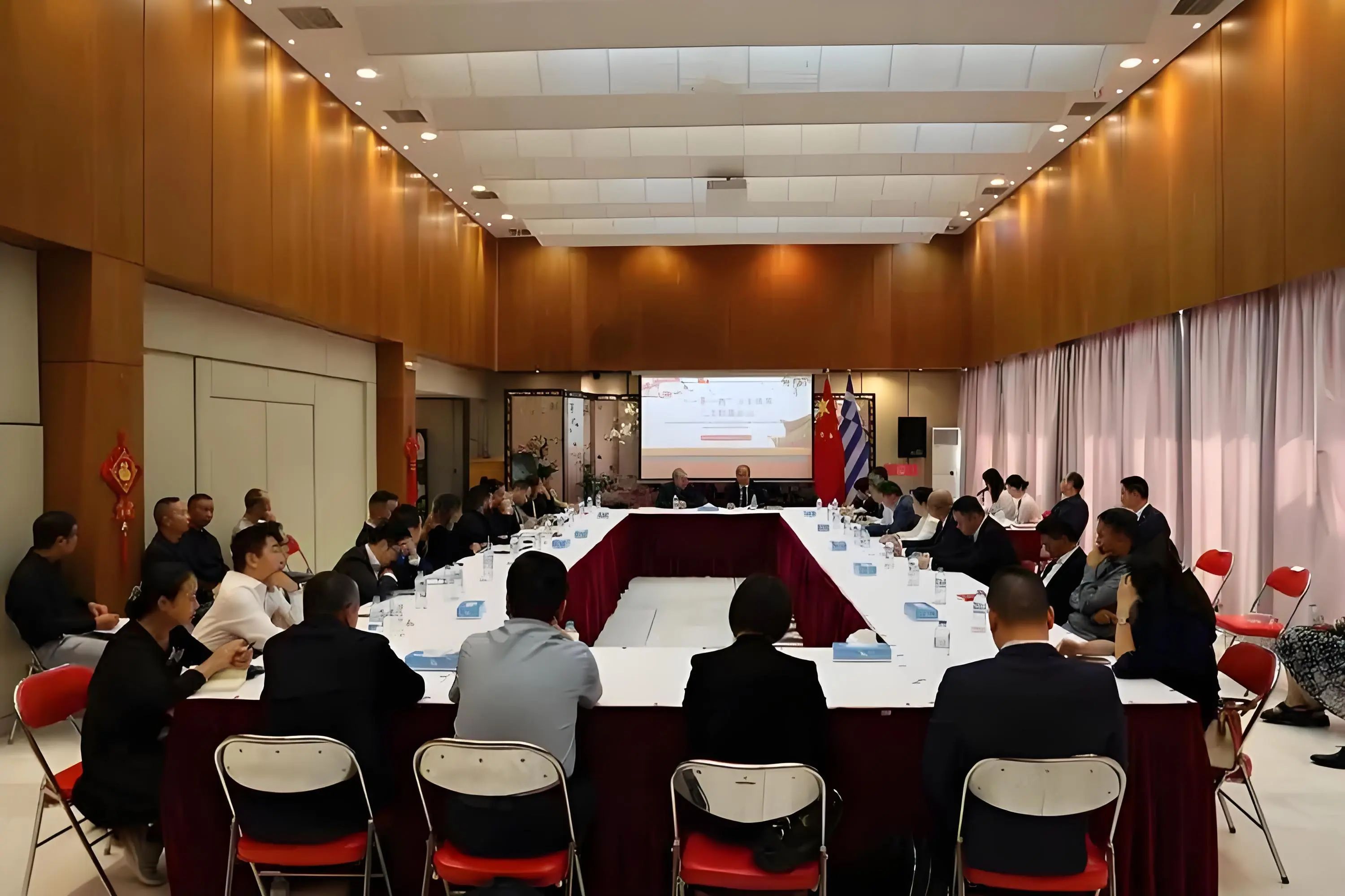 香港侨商联合会会长徐旭昶一行赴希腊考察，深化“一带一路”经贸合作