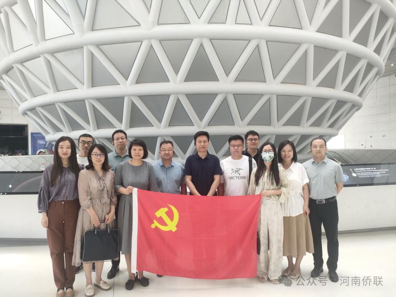 河南省侨联到省科学技术馆开展主题党日活动