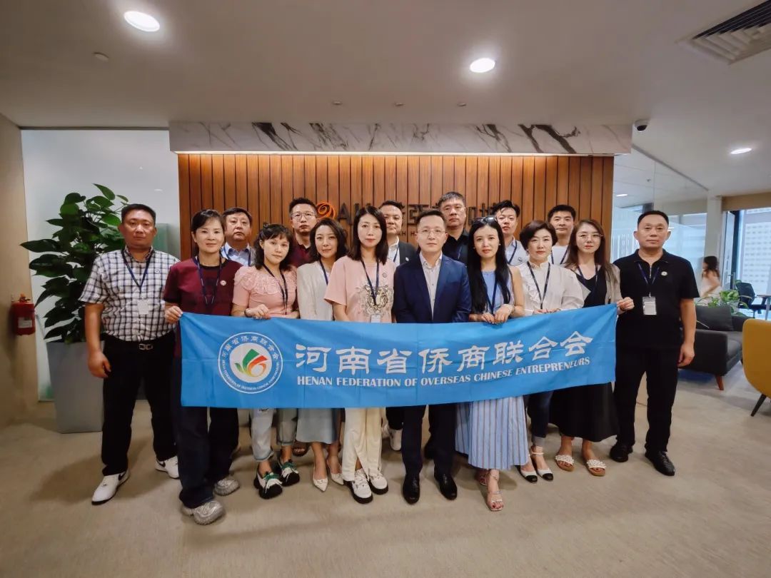 省侨商会一行出访新加坡，举办“中原侨商海外行·新加坡站”活动
