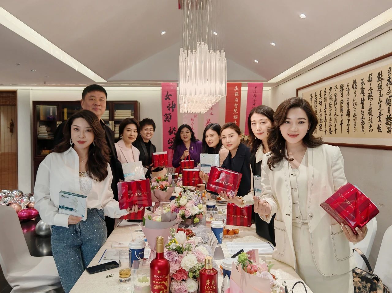 “芳华绽放，巾帼担当——河南省侨商联合会里的她力量、她声音”主题活动圆满举办