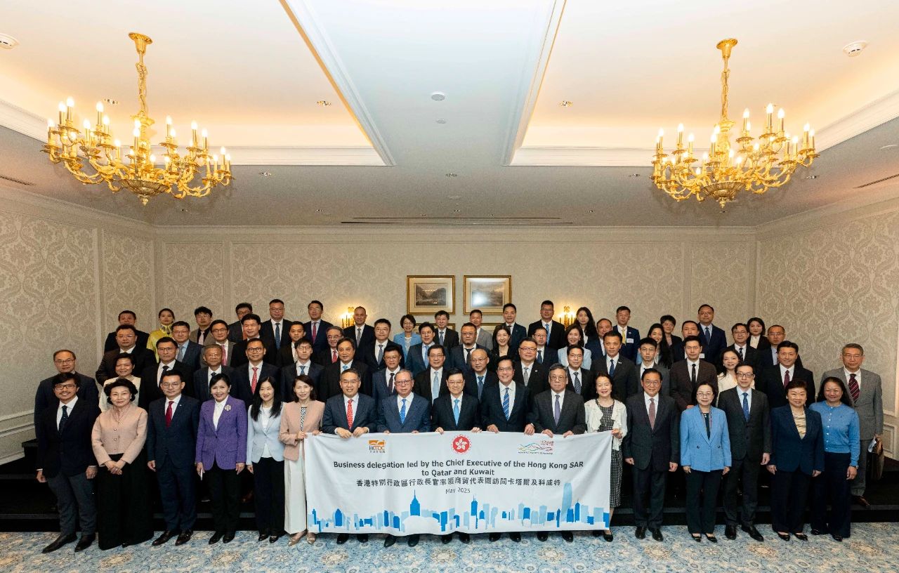 【名誉会长】香港特首李家超首携内地企业家出访中东，湖北省侨商协会会长喻鹏受邀参加