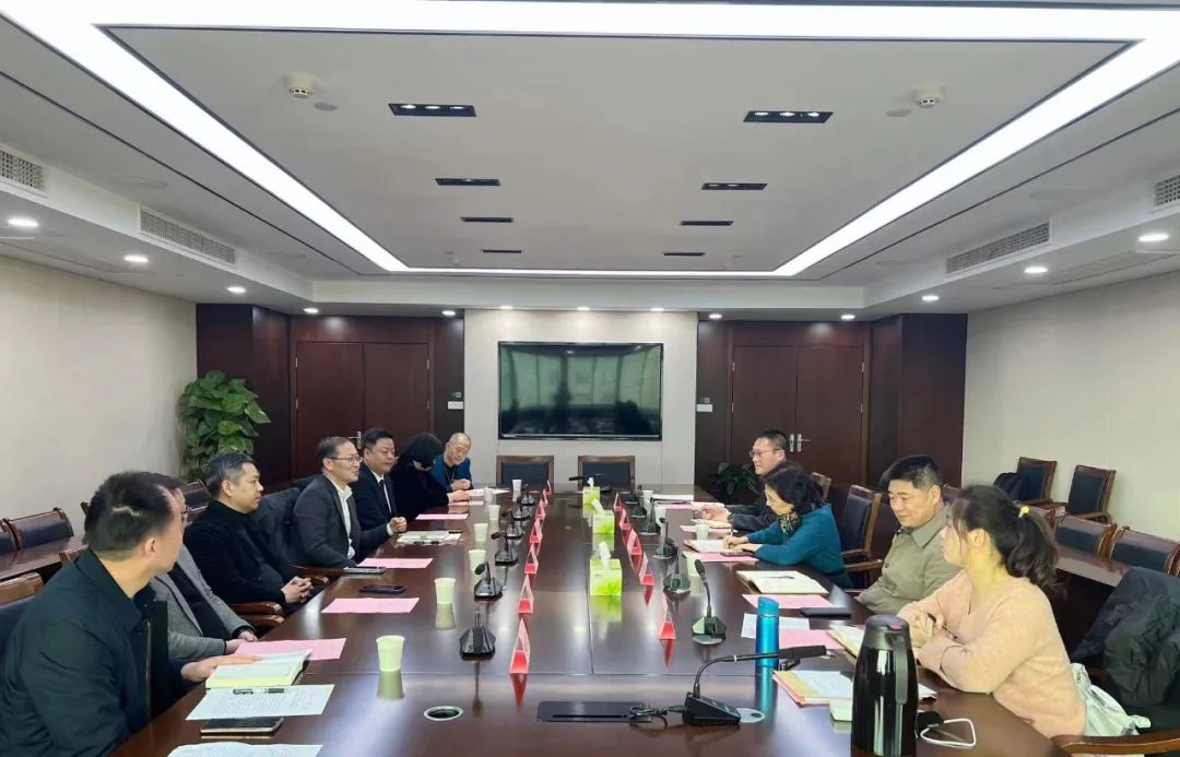 苏州市侨联、侨商会一行到访江苏省侨商总会