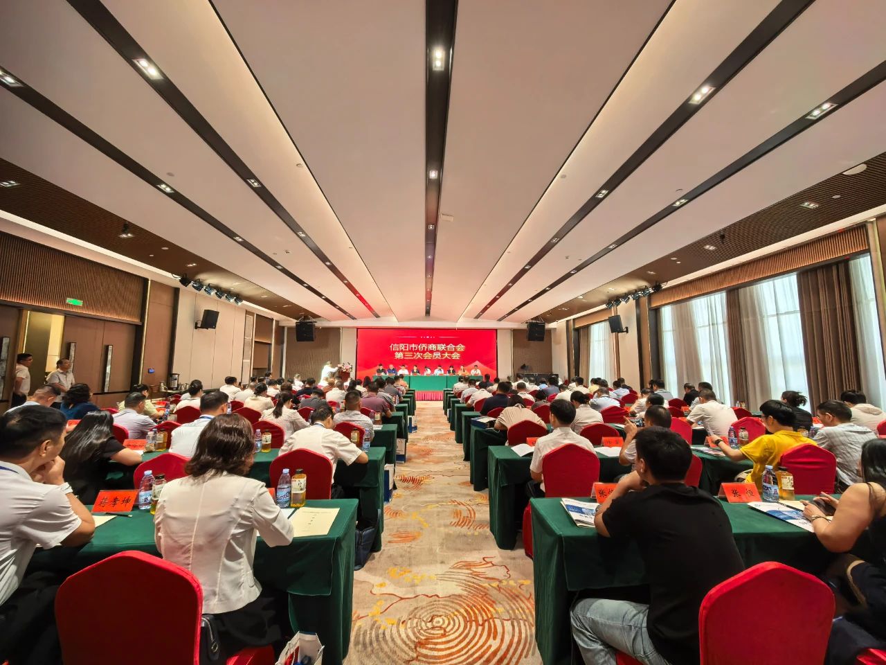 【团体会员】信阳市侨商联合会第三次会员大会胜利召开，河南省侨商联合会常务副会长张士勇出席会议并致辞