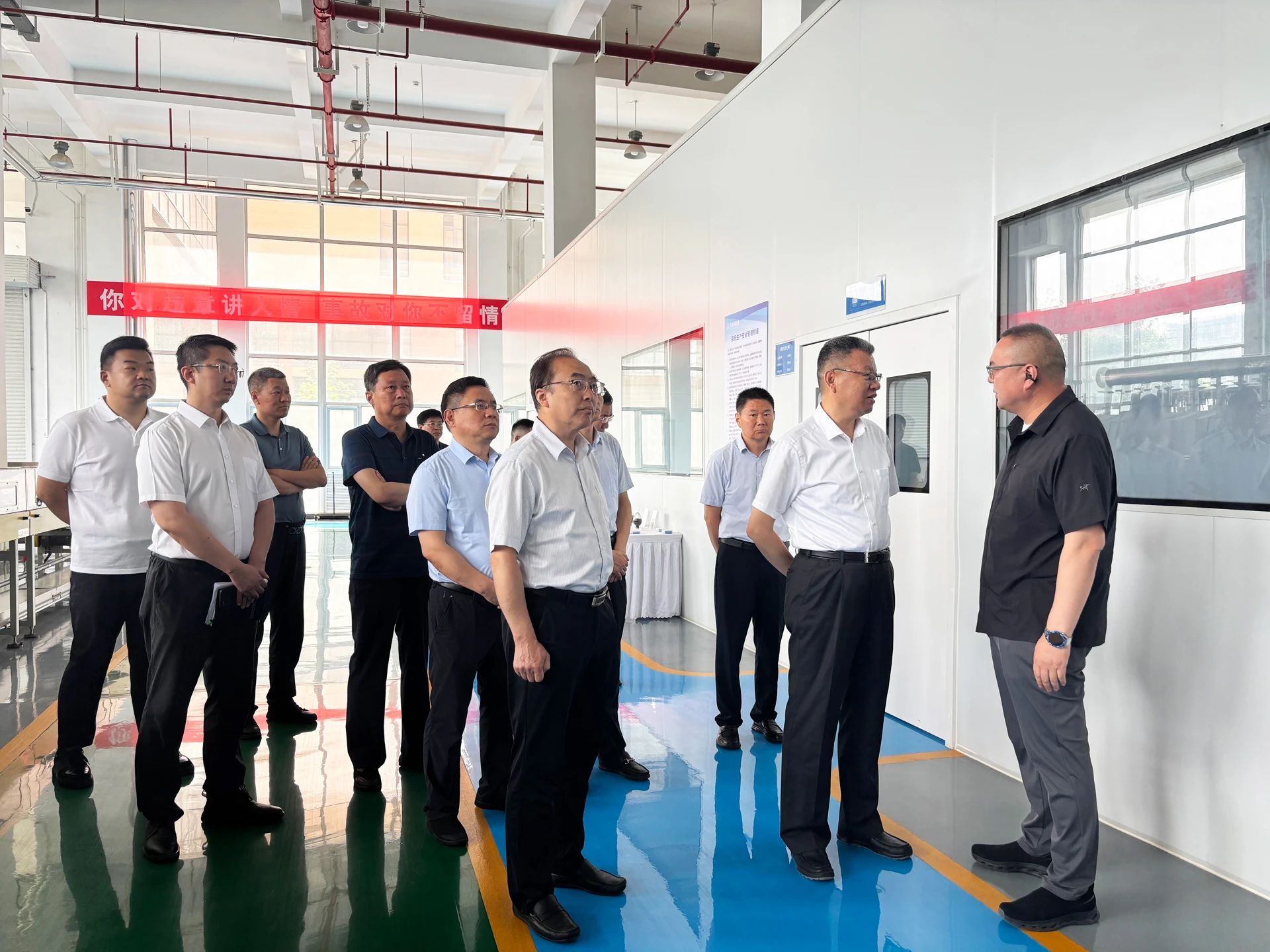 【名誉会长】德迈国际产业集团董事长施乾平接待济南市人大常委会副主任、党组副书记王勤光一行