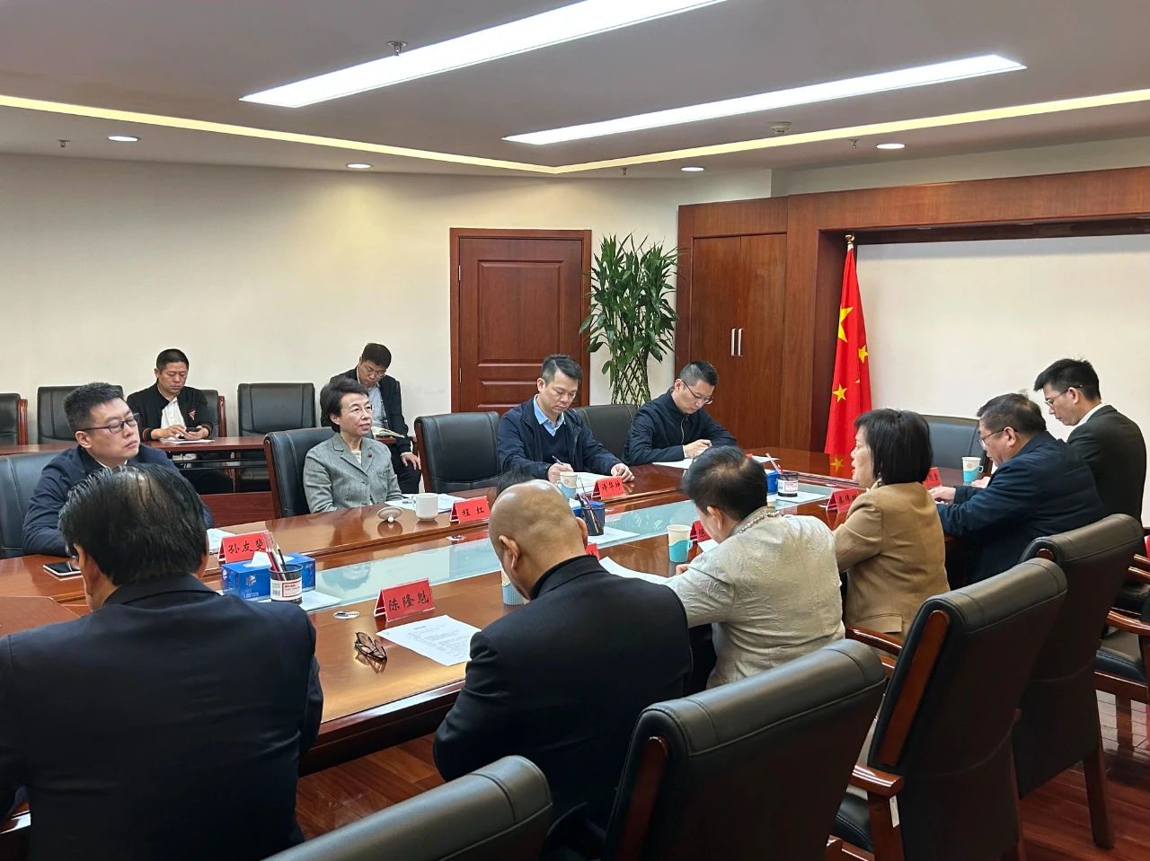 广西侨商联合会考察团一行赴京考察交流