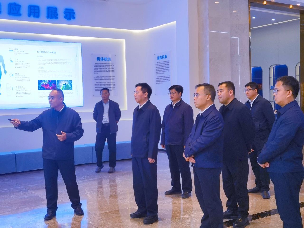 【名誉会长】贵州省政协副主席、州委书记李建一行莅临百孚乡村振兴创新实验区和教、农、文、旅、康融合创新贵州瑞邦生物科技调研指导工作