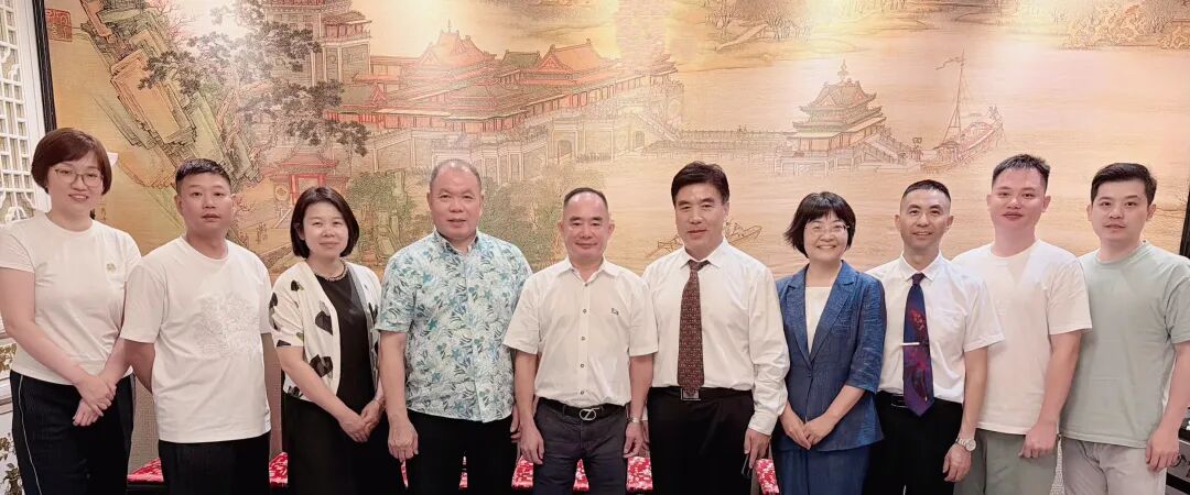 【名誉会长】新加坡华源会会长王泉成接待云南侨联代表团一行