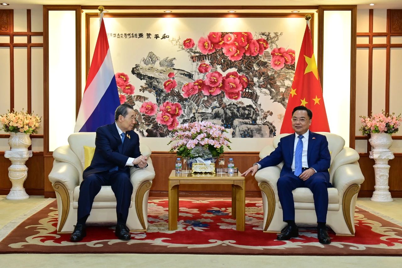 中国驻泰国大使张建卫会见中国侨商联合会会长、正大集团资深董事长谢国民
