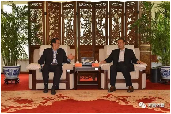 万立骏会见王钦贤，并见证香港金轮集团向华侨大学捐赠1000万人民币